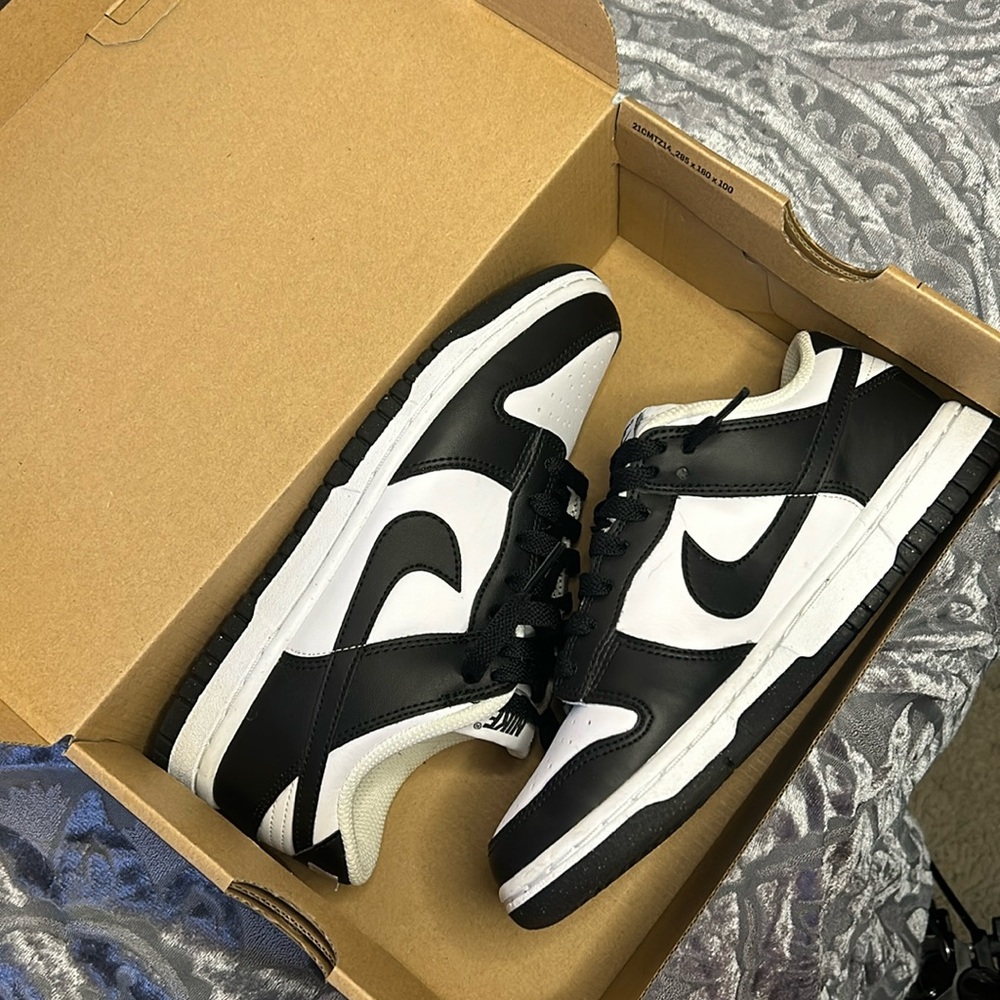 Nike dunks low black and white